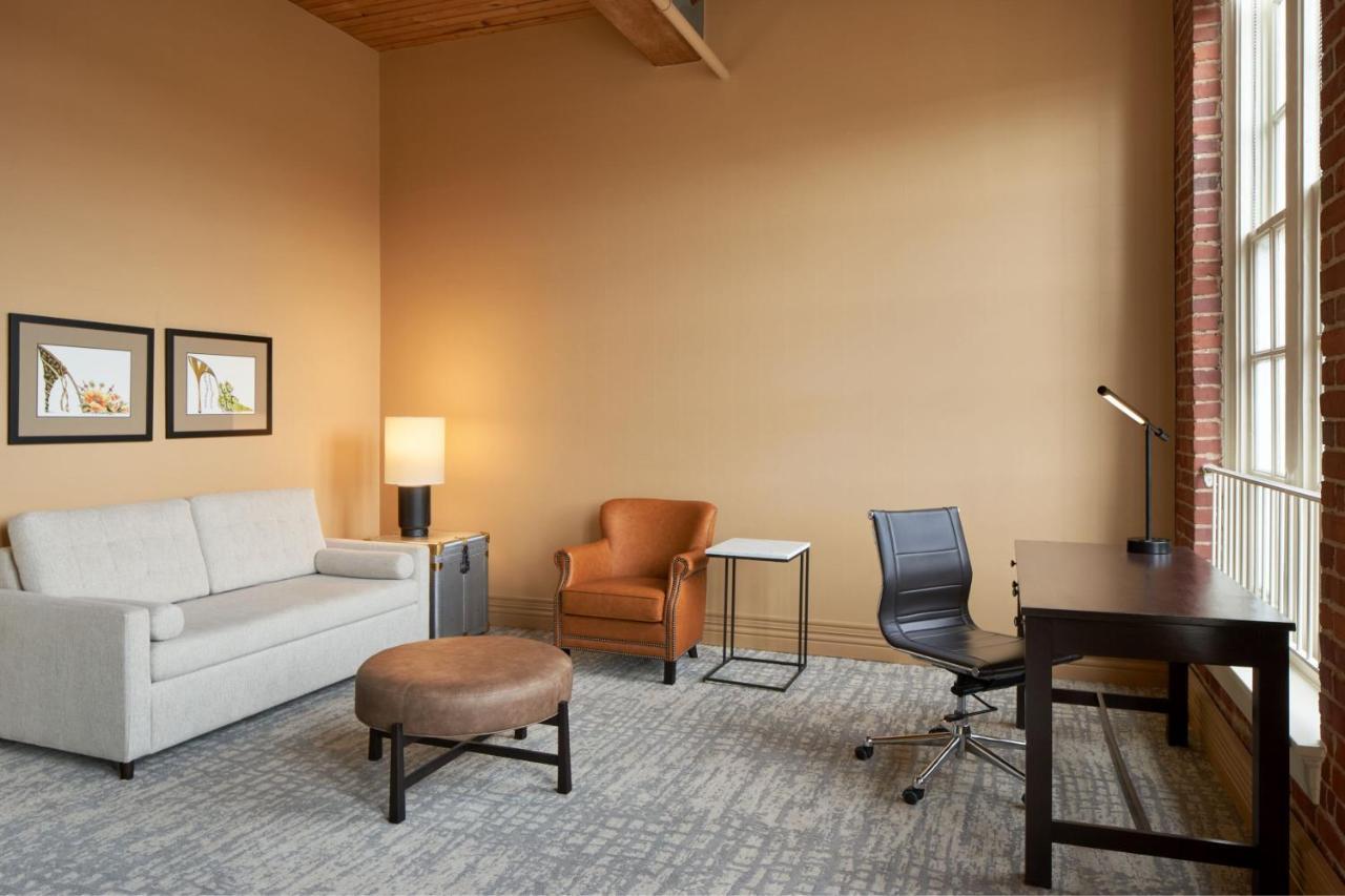 Craddock Terry Hotel, Lynchburg, A Tribute Portfolio Hotel エクステリア 写真